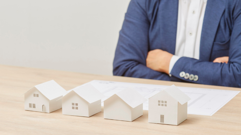 No artigo, Alex Nabuco Dos Santos explica por que a busca por desempenho comprovável se tornou uma prioridade no mercado imobiliário para garantir qualidade, segurança e valorização dos empreendimentos.